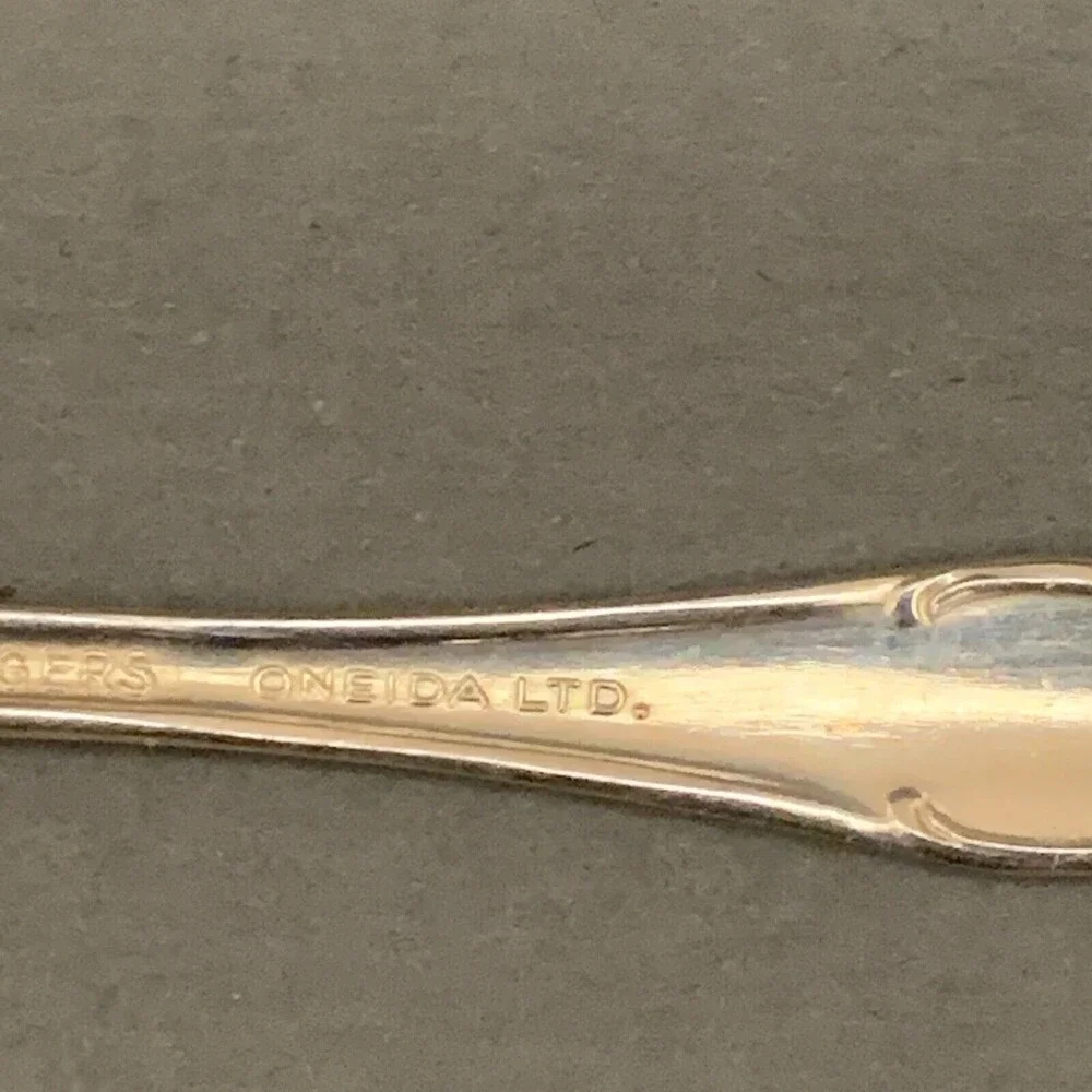 Wm. A. Rogers Oneida Ltd. Old South‎ II Bon Bon 6